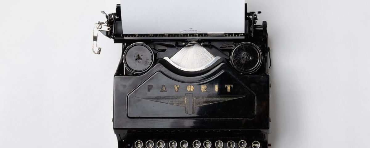 old fashioned typewriter