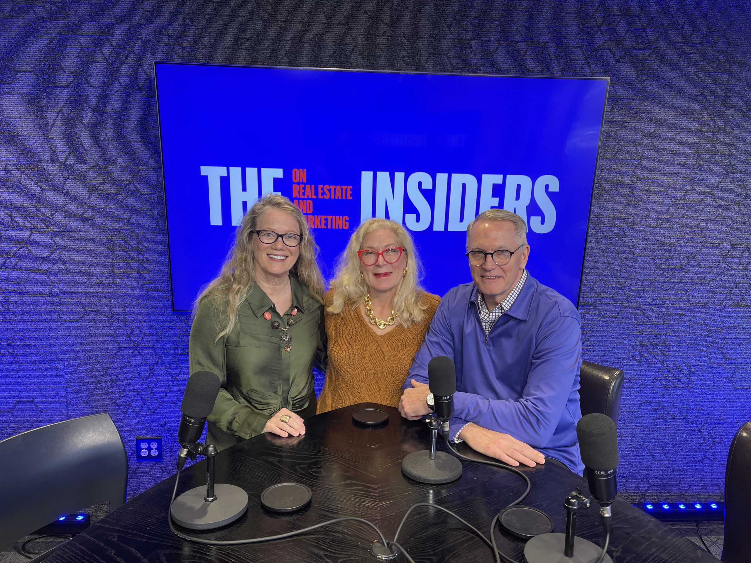 sandy hibbard candace evans of candy's dirt and marc miller on the set of the insiders on real estate and marketing at real news communications in dallas
